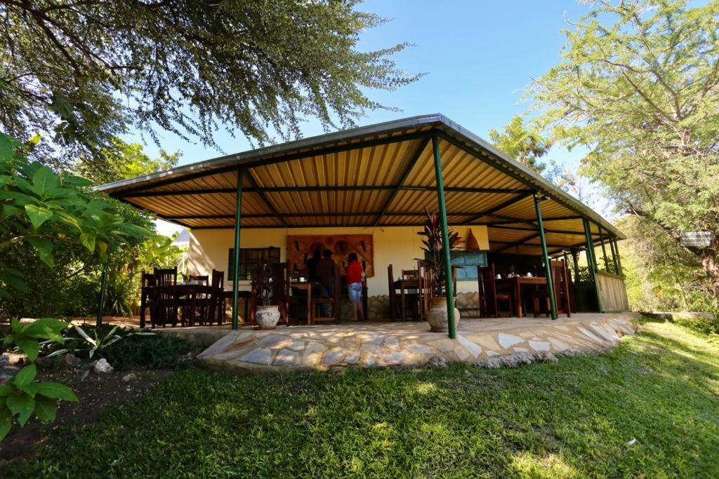 Tambuti Lodge Rundu Kültér fotó